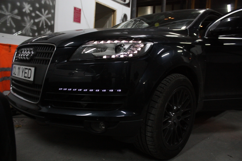 LED Daytime Running Lights Audi Q7 05-09 Turn Signals
